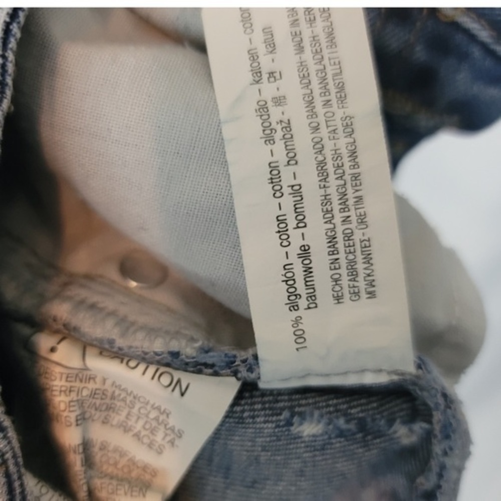ZARA Denim Distressed Mini Skirt, Size XS, Button Fly, Raw Hem, Fraying, EUC - Picture 10 of 11